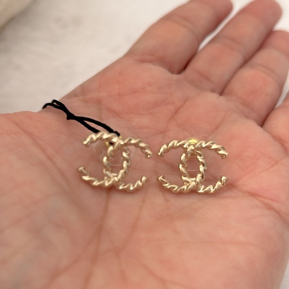 Chanel CC Stud Earrings - Picture 12 of 12